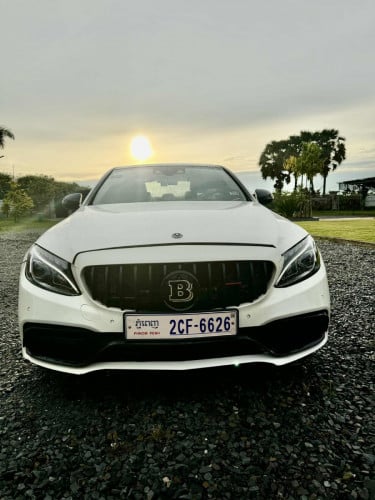 សម្រាប់ជួល c300 2015 ឡានមហាថ្មី option មហាខ្ពស់ តម្លៃមហាធូរ