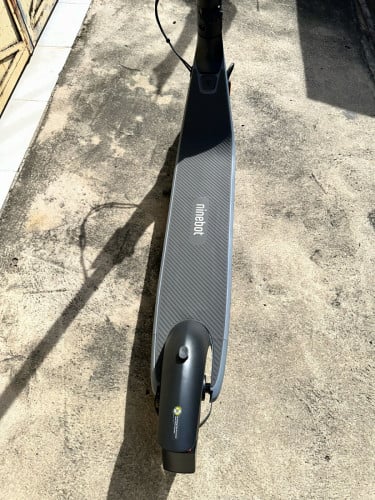 ស្គូតធឺម៉ូទរ័ម៉ាកE2