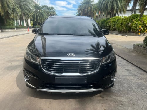 លក់Kia carnival ស្អាត