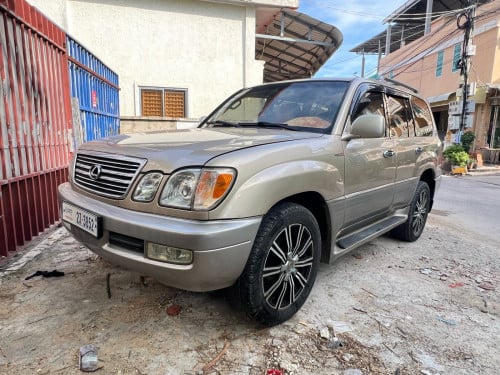 លក់ lx 470.99 សាំង ហ្គាស់ ប៉ូមឡើងចុះអេមអត់បុកបាតអត់ច្រេះ