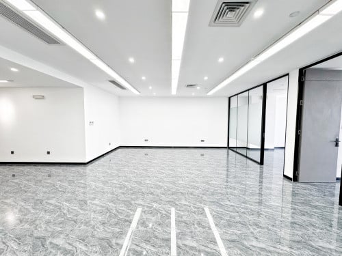 【Office Space for Rent】	Office Space in Grade A Building for rent	 【写字楼出租】	俄罗斯大道 甲级写字楼内办公室