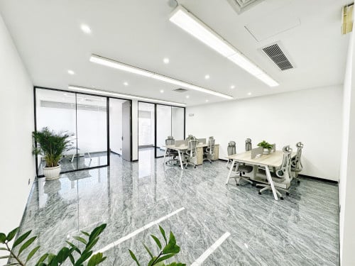 【Office Space for Rent】	Office Space in Grade A Building for rent	 【写字楼出租】	俄罗斯大道 甲级写字楼内办公室