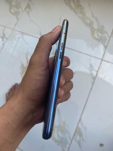 ចង់លក់វិញមេ នៅប្រើបានធម្មតាទាស់បែកscreenពីលើបកបិតថ្មីបានវិញធម្មតា25$តបាន