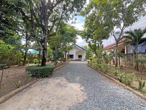 🏘 ដី និង ផ្ទះ នៅជិតបុរីលីសុវណ្ណ ត្រូវការលក់បន្ទាន់ខ្លាំង