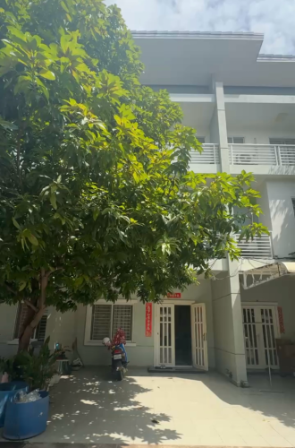 🏡វីឡាកូនកាត់ LC2 លក់បន្ទាន់បុរីប៉េងហួត ផ្លូវជាសុផារ៉ា 598