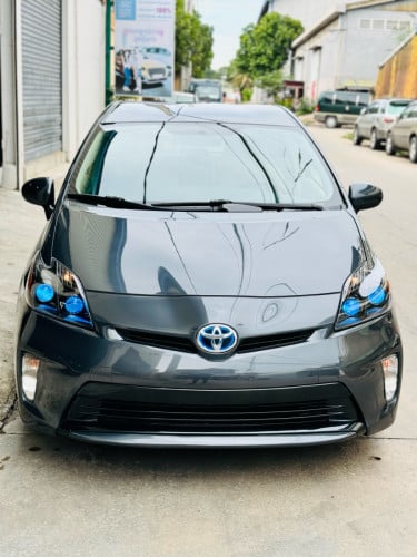 👉រថយន្តពណ៌ប្រផេះ ​2014 Toyota Prius​ option 4​ (ក្រដាសពន្ធ)