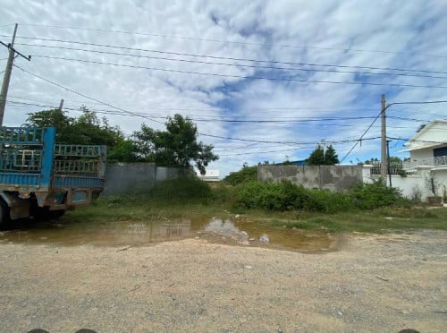 🔰ដីខ្នាតអាជីវកម្ម សំរាប់សង់រោងចក្រ/ឃ្លាំងសម្រាប់លក់នៅសង្កាត់ឃ្មួញ ខណ្ឌសែនសុខ ។