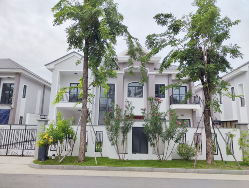 ផ្ទះវីឡាឃ្វីនសម្រាប់លក់ | Villa Queen For Sale