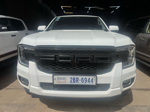 Ford ranger XLT 2023 ហ្សុីនមួយជុំ 20000km