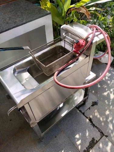 Gas deep fryer