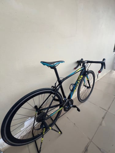 Giant Road Bike