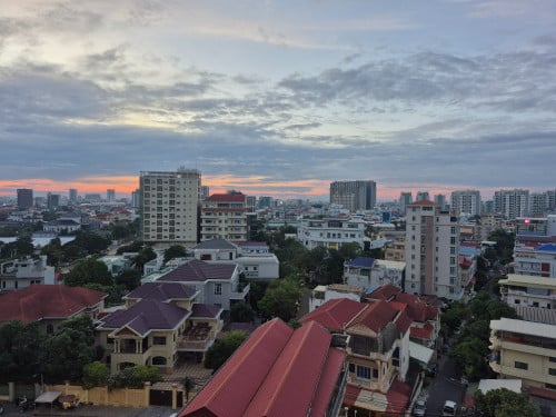 High floor studio with view