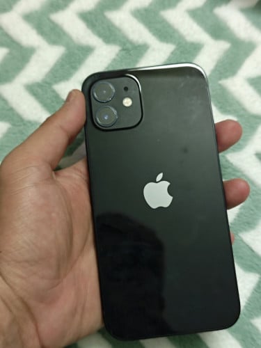 iPhone 12 64GB អេក្រង់អុចខ្មៅដូចរូប អត់ស្ដេនលក់150$