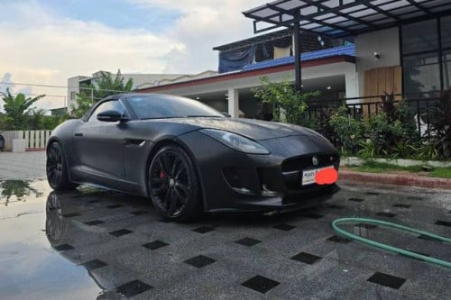Jaguar F Type 2016