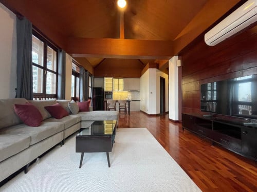 Mixed-Modern Classic Penthouse in Prime Location