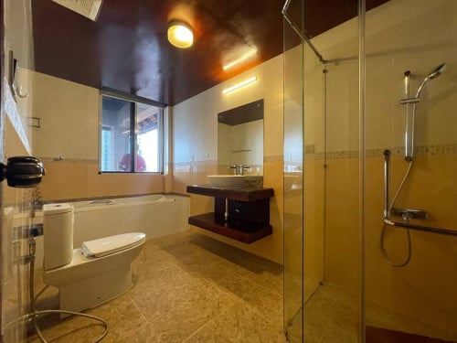 Mixed-Modern Classic Penthouse in Prime Location