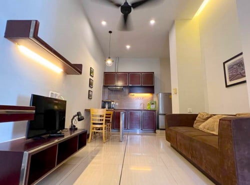 Modern 1 Bedroom Apartment Near Toul Tom Poung Is Available Now!!