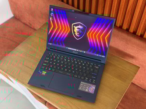 MSI Stealth 14 Studio A13VF ( 99% ) CPU Core i9 13th, RAM 16GB, SSD 1TB, VGA Nvidia RTX4060 8GB