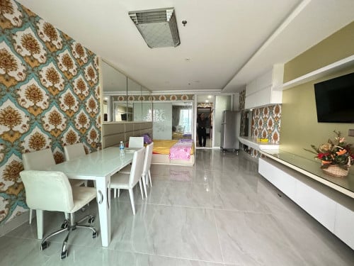 STUDIO OLYMPIA CITY CONDO