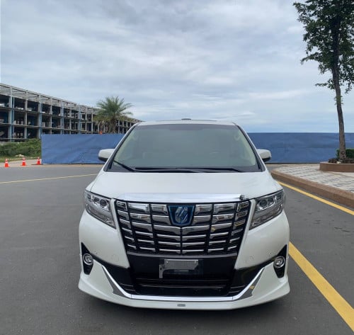 Toyota Alphard 2017 – Lounge Full Option ✨VIP Captain Seats • Interior Luxury🚘