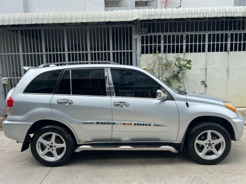 Toyota RAV4 L 2002 pong 1