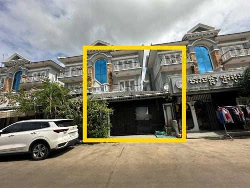 Twin Villa at borey vimean phnom penh for urgent sale 270000$