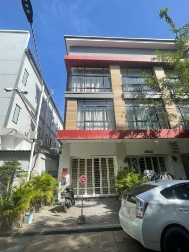 ផ្ទះកែង ប៉េងហួតបឹងស្នោ គម្រោង៧