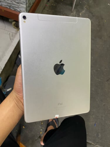 លក់iPad pro 9.7