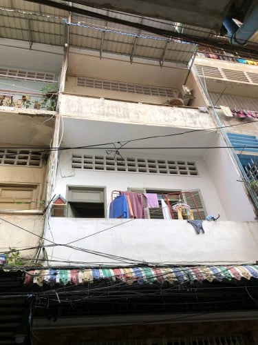 ផ្ទះជាន់ទីមូយ