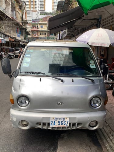 ឡានដឹក 1 តោន Hyundai សំរាប់លក់