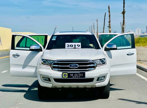 ចុះ 2000$ Ford Everest Titanium 2019