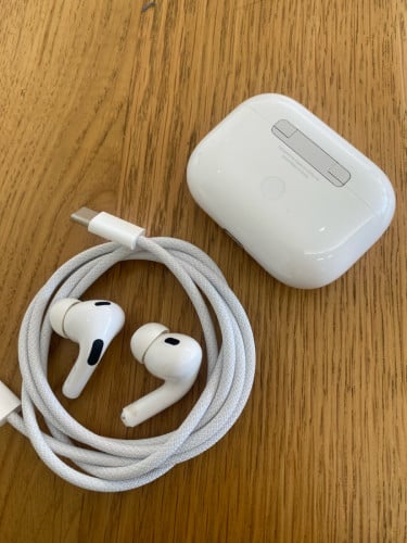 មួយ ឈុត AirPods Pro 2