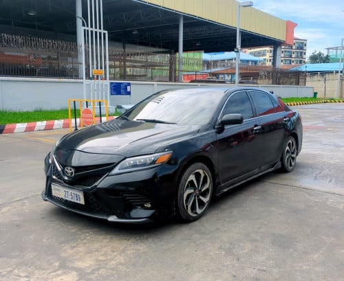 ចង់លក់ Camry 07 Hybrid...