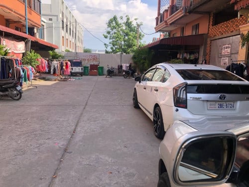 ផ្ទះសម្រាប់លក់​ នៅជិតរោកចក្រCrown ផ្លូវវេងស្រេង / Flat for Sale, near Crown Factory, Veng Sreng Blvd