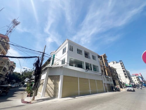 ផ្ទះសំយ៉ាបកែង សម្រាប់ជួល នៅទួលទំពូង | House corner for rent in TTP