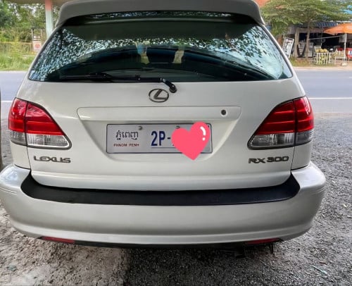 លក់.Lexus.RX300.ពណ៌ស.ឆ្នាំ2000.ប៉ុង2.អត់ដែលប្រើហ្គាសទេ.ជិះហ្នឹងល្អណាស់ លេងហើយស្អាត.នៅភ្នំពេញ.!