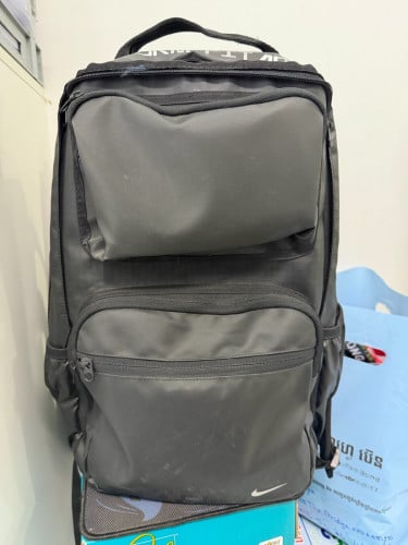 កាតាប​ Nike នៅស្អាត 99% លក់​តែ​ 4 ម៉ឺនទេ​