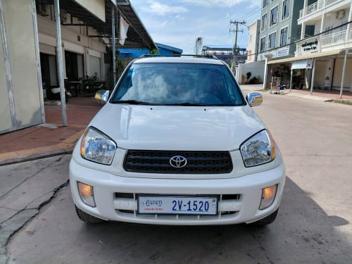 ឡានលក់ Rav4 ឆ្នាំ 2001 ប៉ុង1 ឡានស្អាតក្នុងលឿង