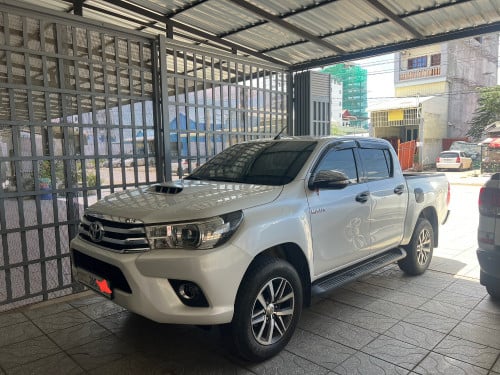 ឡានម្ចាស់ផ្ទាល់ Revo 2016 ឡាននៅថ្មី