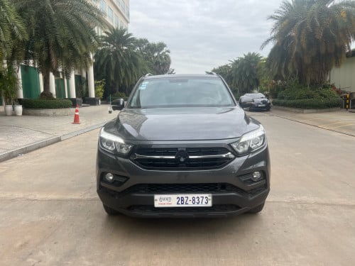 លក់ឡាន Ssang Yong Rexton ស្អាតថ្មី