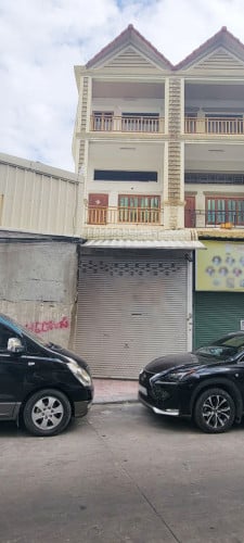 ផ្ទះល្វែងអាជីវកម្មសំរាប់ជួល  ឬ លក់ជិត TK avenue