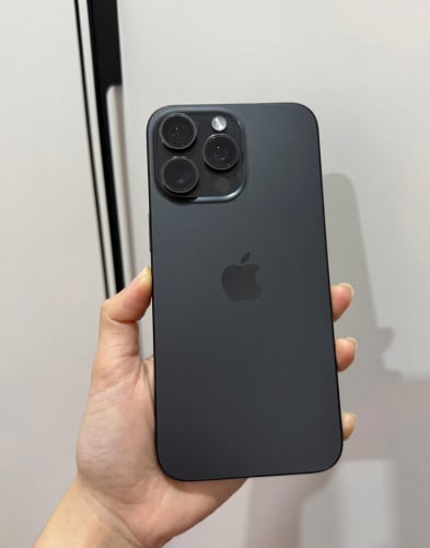 15pro max លក់ 750$