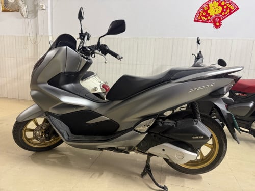 Honda PcX 150cc Japen Thai ឆ្នាំ2020 មានពន្ធ ផ្លាកលេខ1JI5878 លេងឡើង ម៉ាសុីនហាំណែន ជិះsmooth