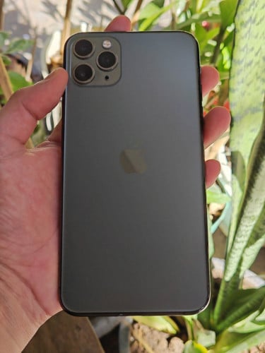 iPhone 11 pro max 64GB ស្កេន ដូរអេក្រង់ស៊ីន ស៊ីម២ លក់180$