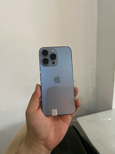 iPhone 13 Pro 128g តួស្អាត 99% សានុំហ្សីន ជាំតិច ថ្មដូរក្រុមហ៊ុនហើយ 100%
