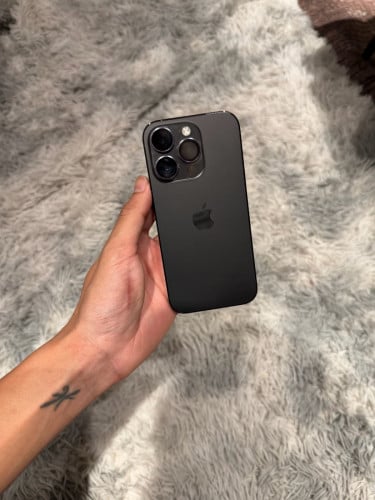 iPhone 14 Pro តួរស្អាត់ 99% 256gb សាណុំសុីន