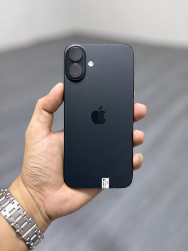 iPhone 16 Plus មួយទឹក 128G lock simស្អាត99%ដូចថ្មីសាកថ្ម១ដង (ប្រើបានសុីម2)