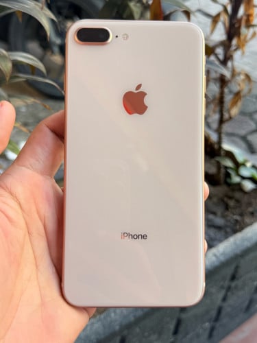 Iphone 8 plus លក់ 85$