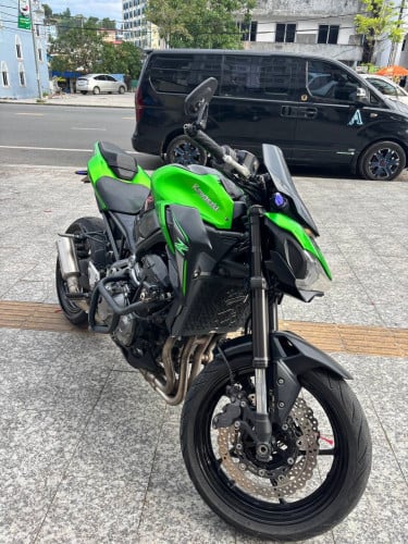 Kawasaki z900 year 2017