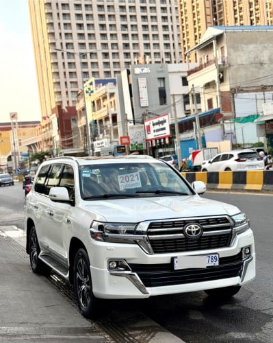 Landcruiser 2021 Fulloption GrandTouring ហ្សុីន១ជុំ
